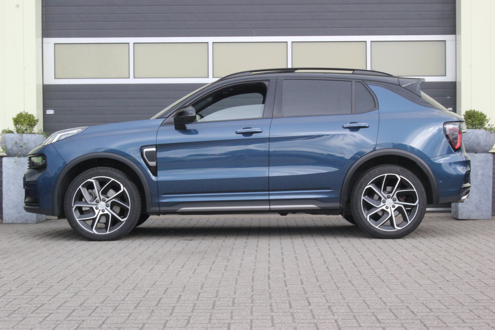 Foto van Lynk&co LYNK & Co 01