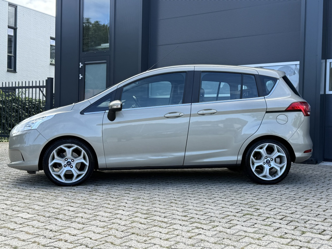 Foto van Ford B-max