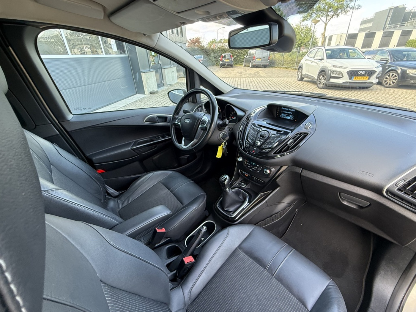 Foto van Ford B-max