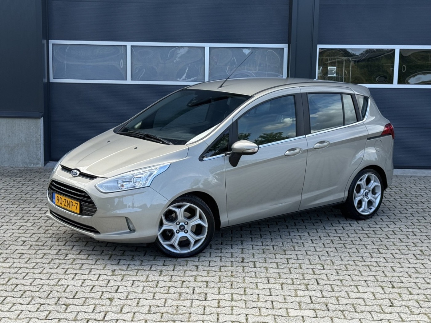 Foto van Ford B-max