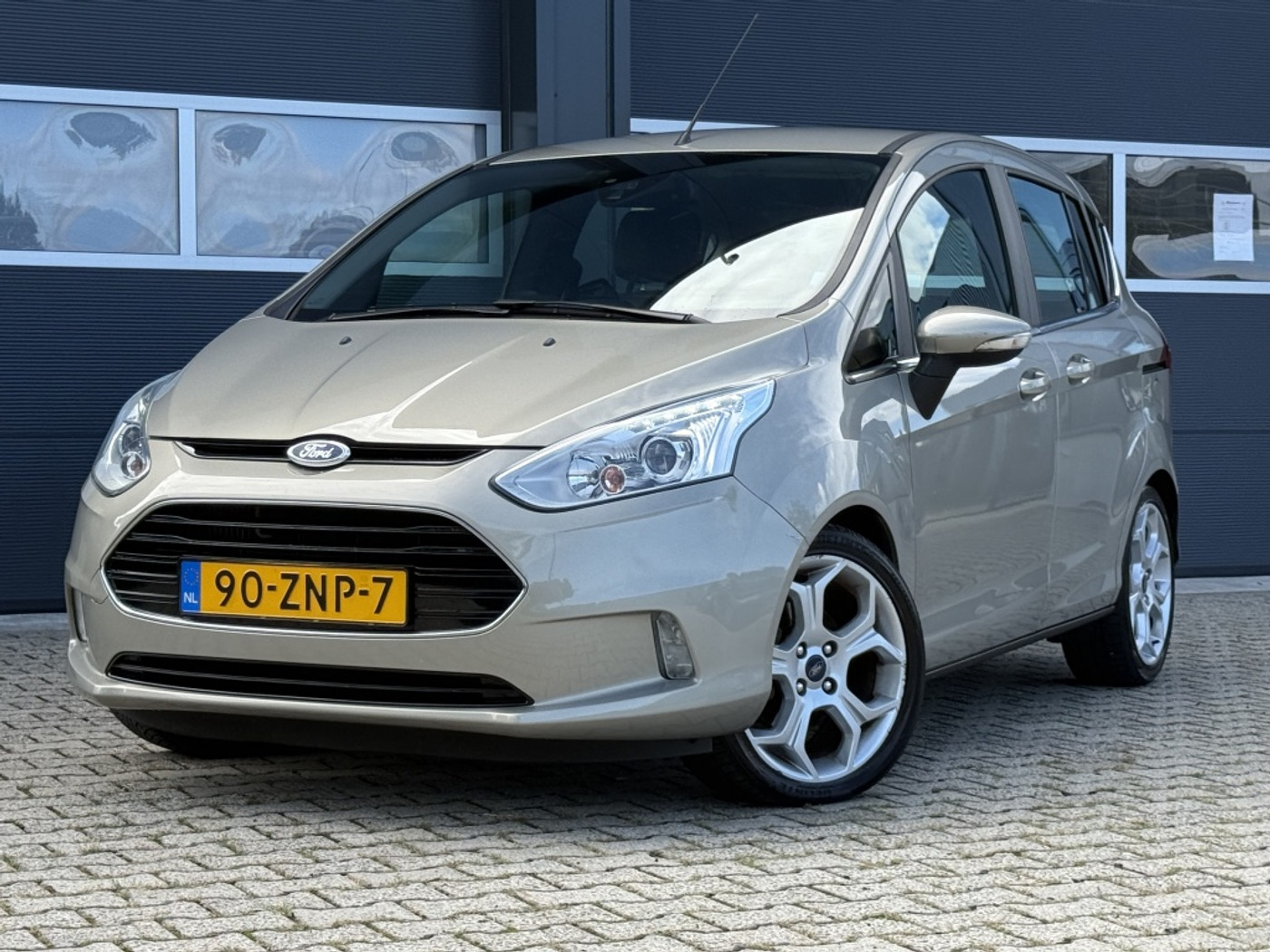 Foto van Ford B-max