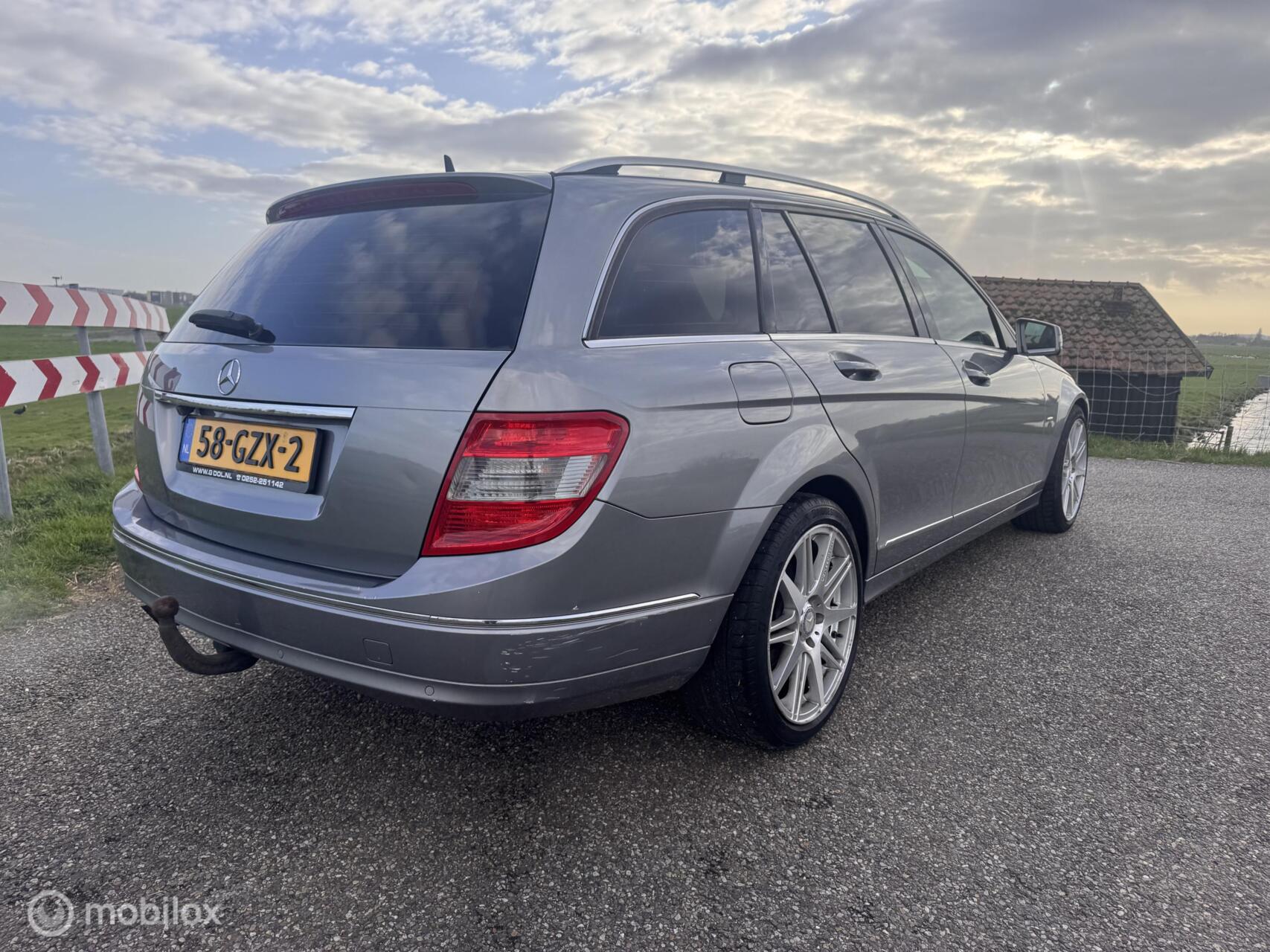 Foto van Mercedes-Benz C 180 Kompressor
