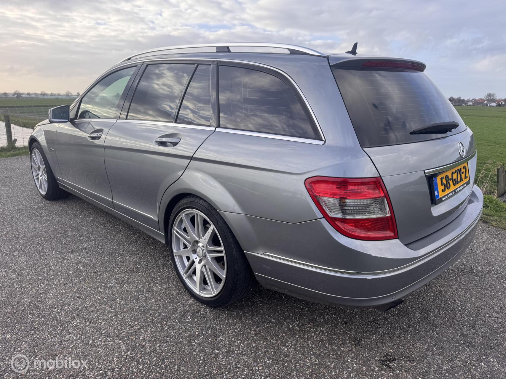 Foto van Mercedes-Benz C 180 Kompressor