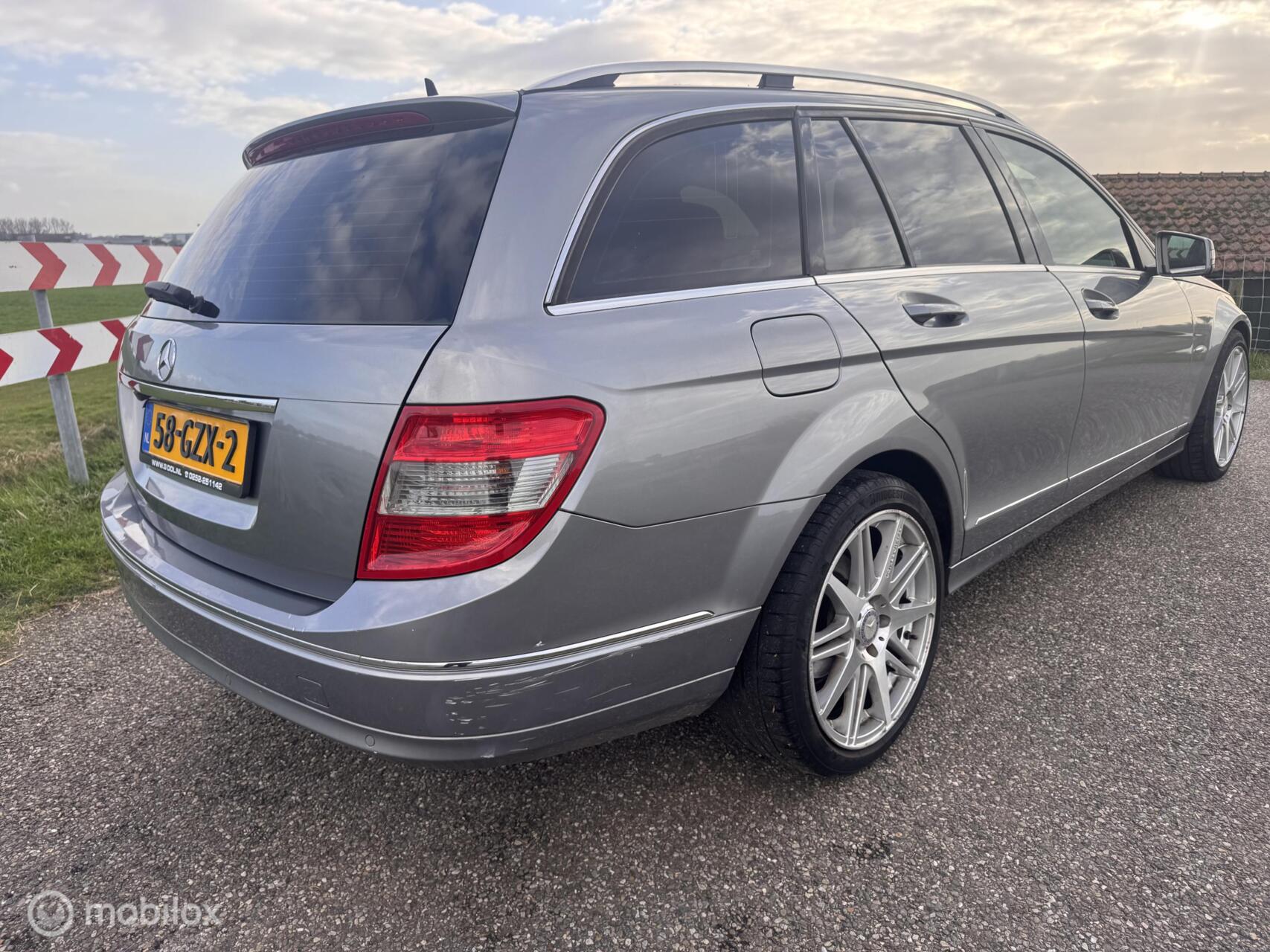 Foto van Mercedes-Benz C 180 Kompressor