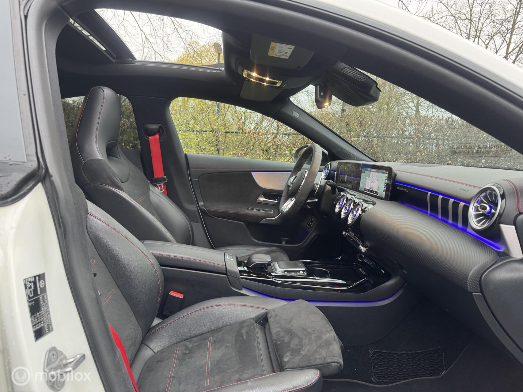 Foto van Mercedes-Benz AMG Cla 35