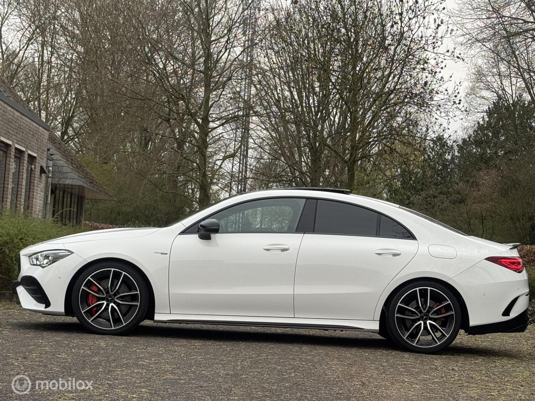 Foto van Mercedes-Benz AMG Cla 35