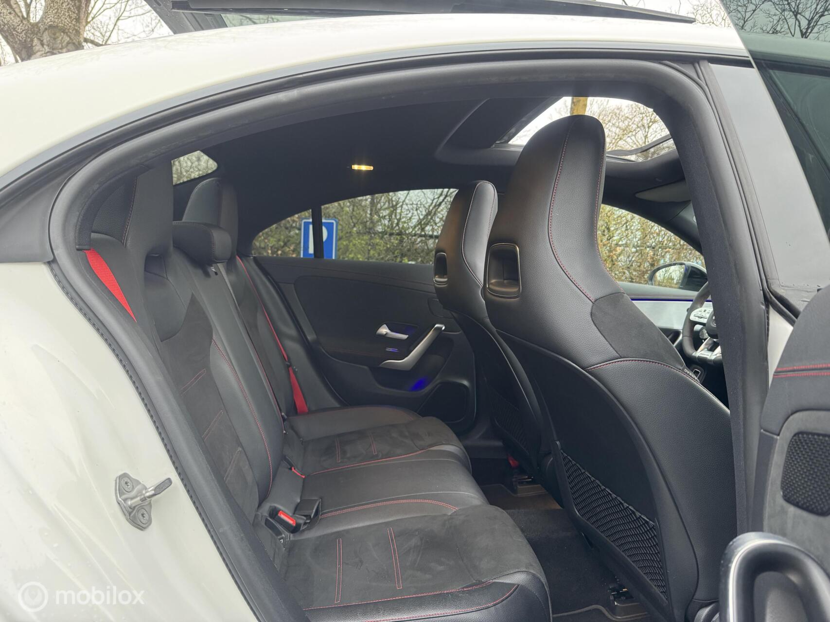 Foto van Mercedes-Benz AMG Cla 35