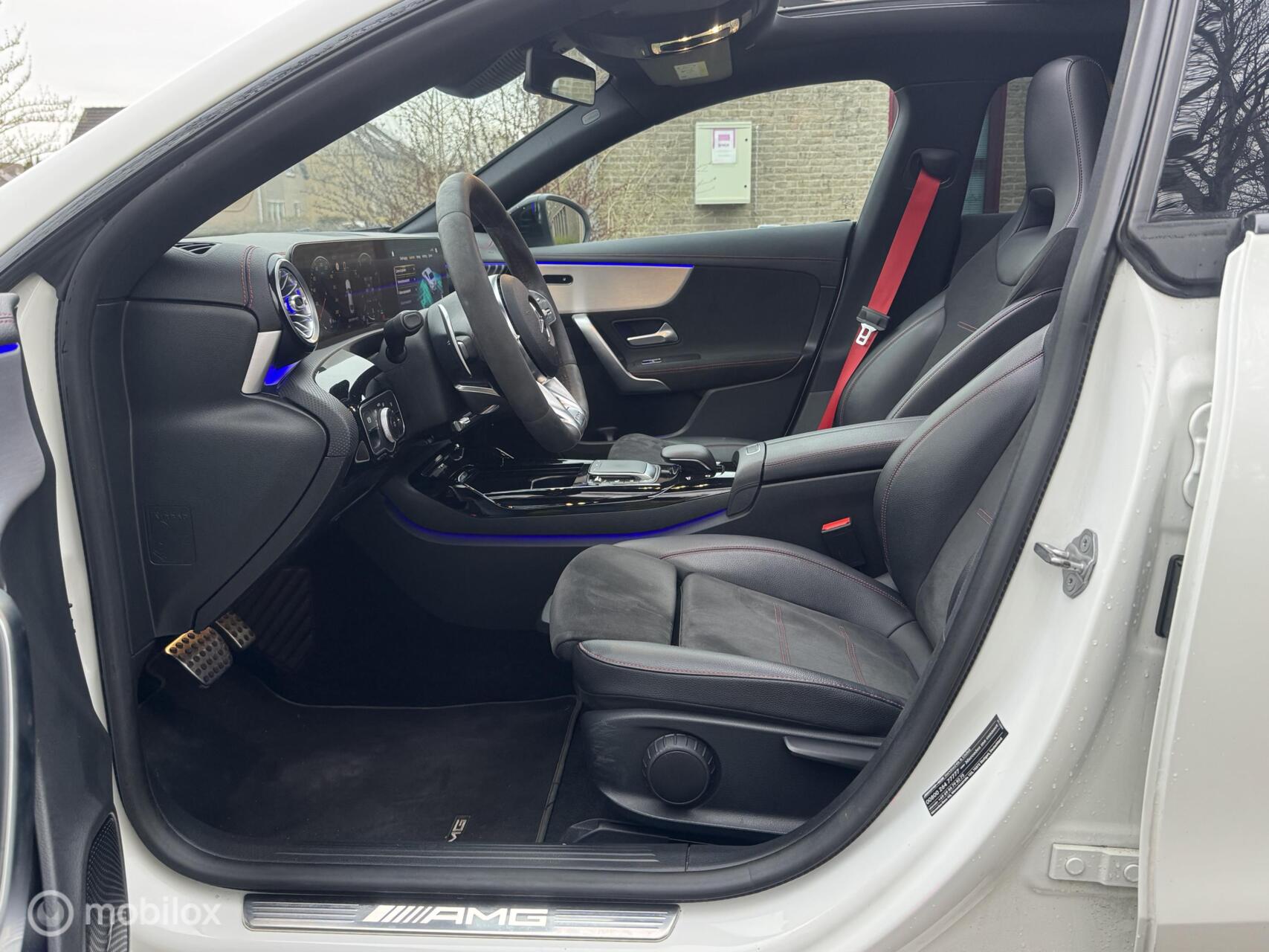 Foto van Mercedes-Benz AMG Cla 35