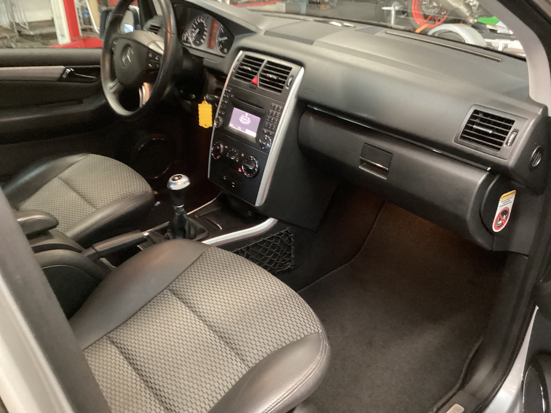 Foto van Mercedes-Benz B 180