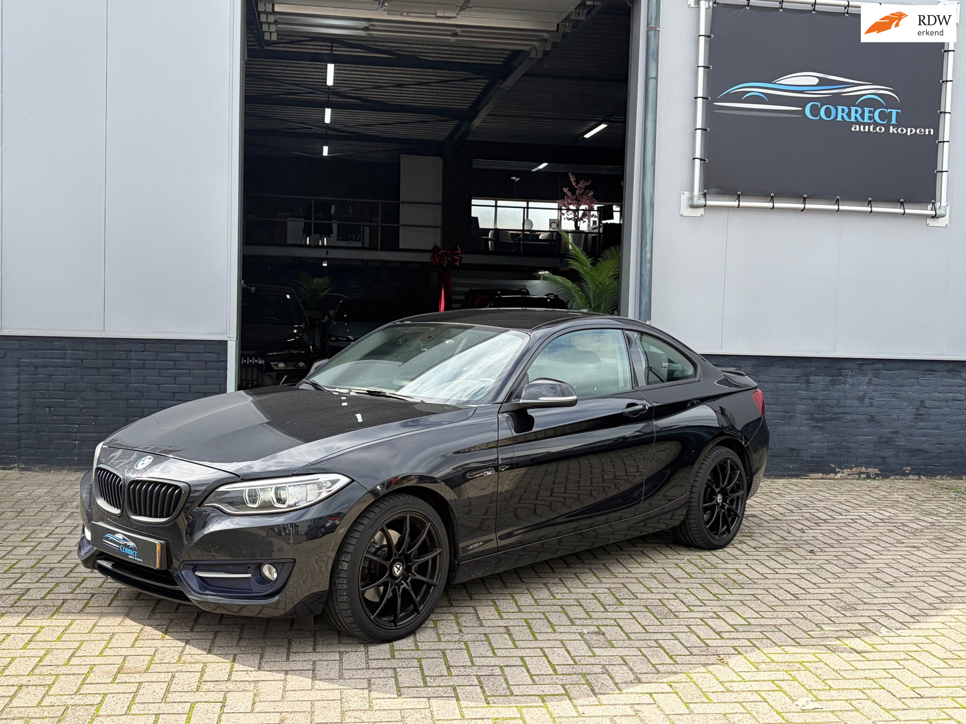 BMW 220i 220i High Executive 2014 - voorkant