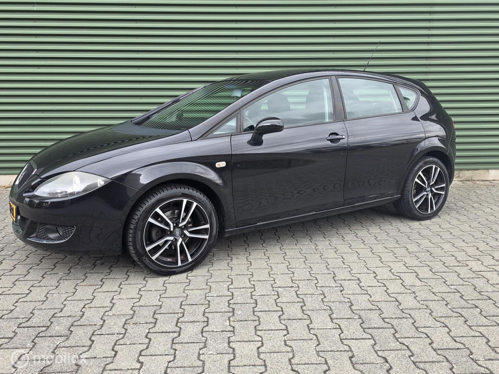 Seat Leon 1.6 Reference|Airco|Cruise-Control|Trekhaak| 2006 - voorkant