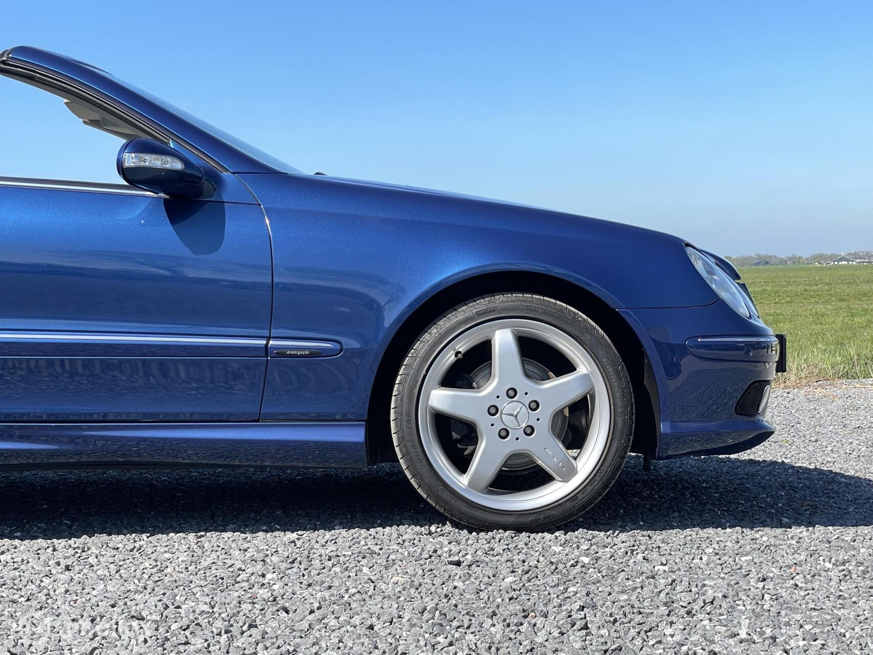 Foto van Mercedes-Benz CLK 320