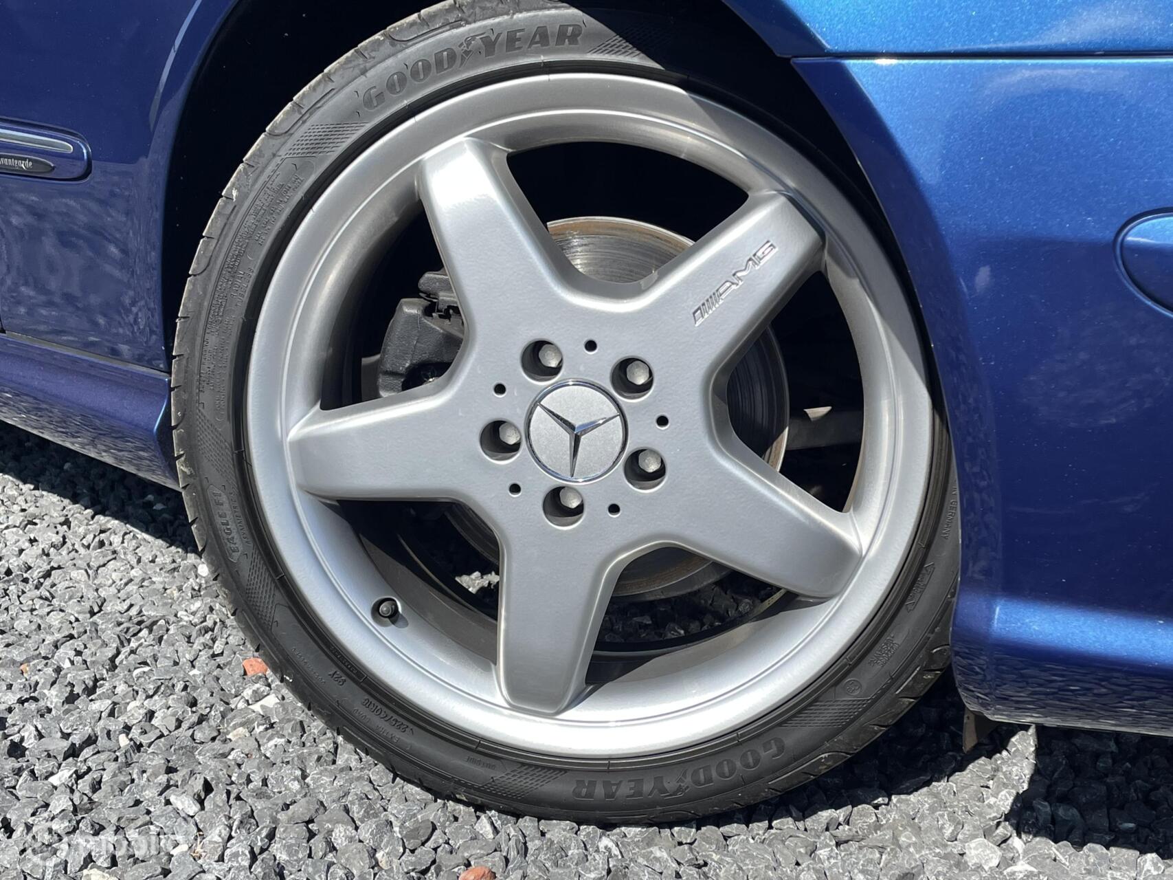Foto van Mercedes-Benz CLK 320