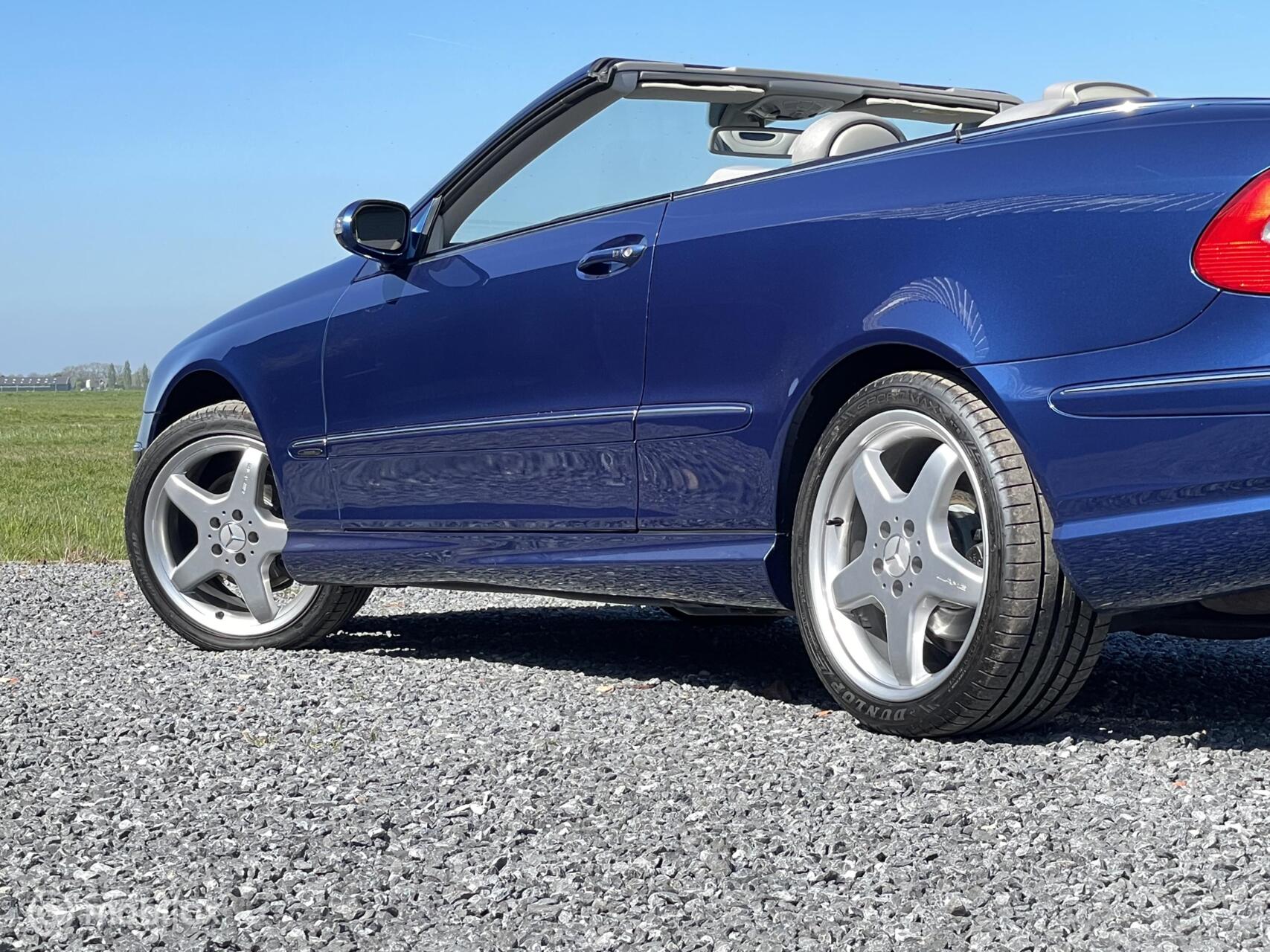 Foto van Mercedes-Benz CLK 320