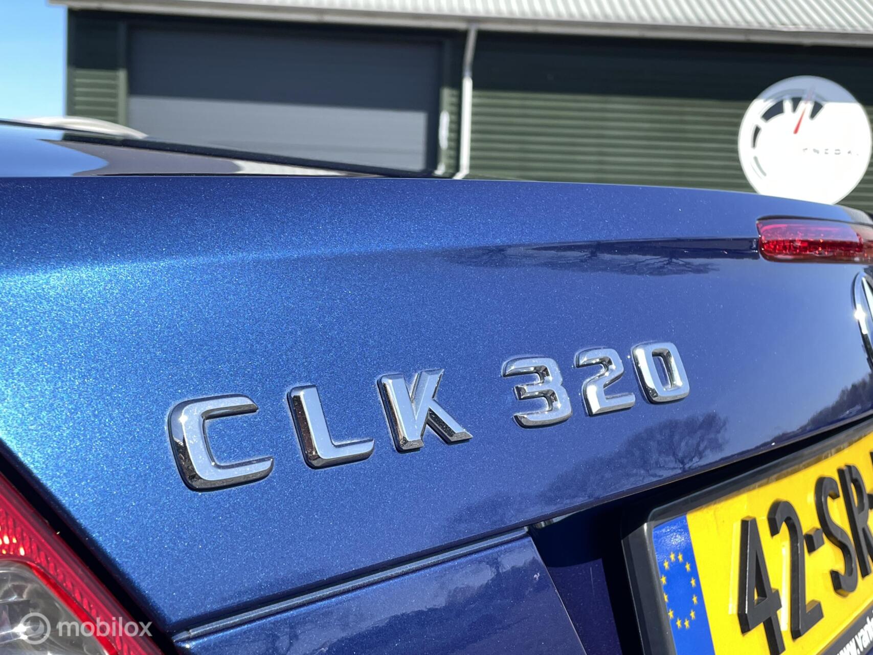 Foto van Mercedes-Benz CLK 320