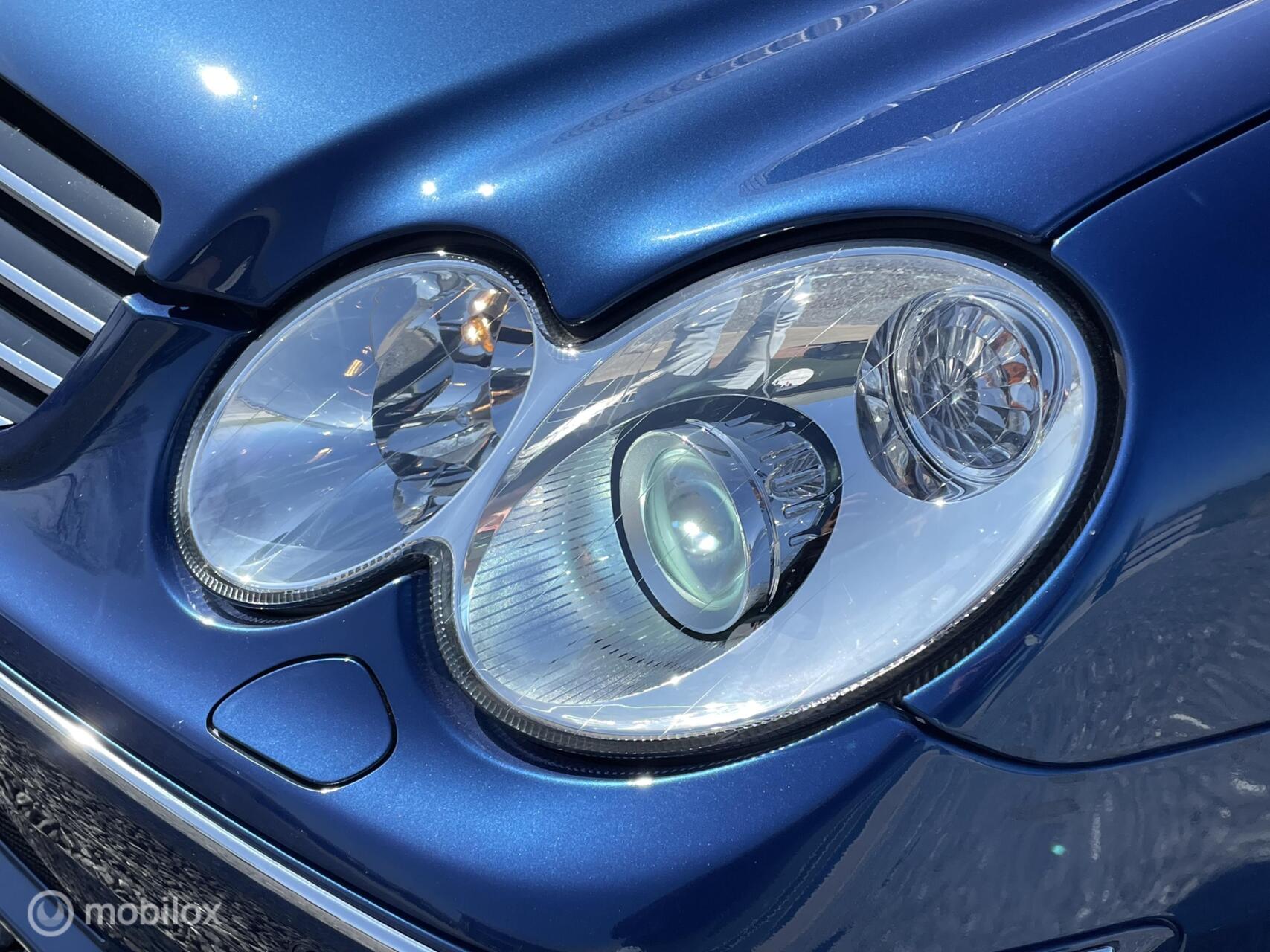 Foto van Mercedes-Benz CLK 320