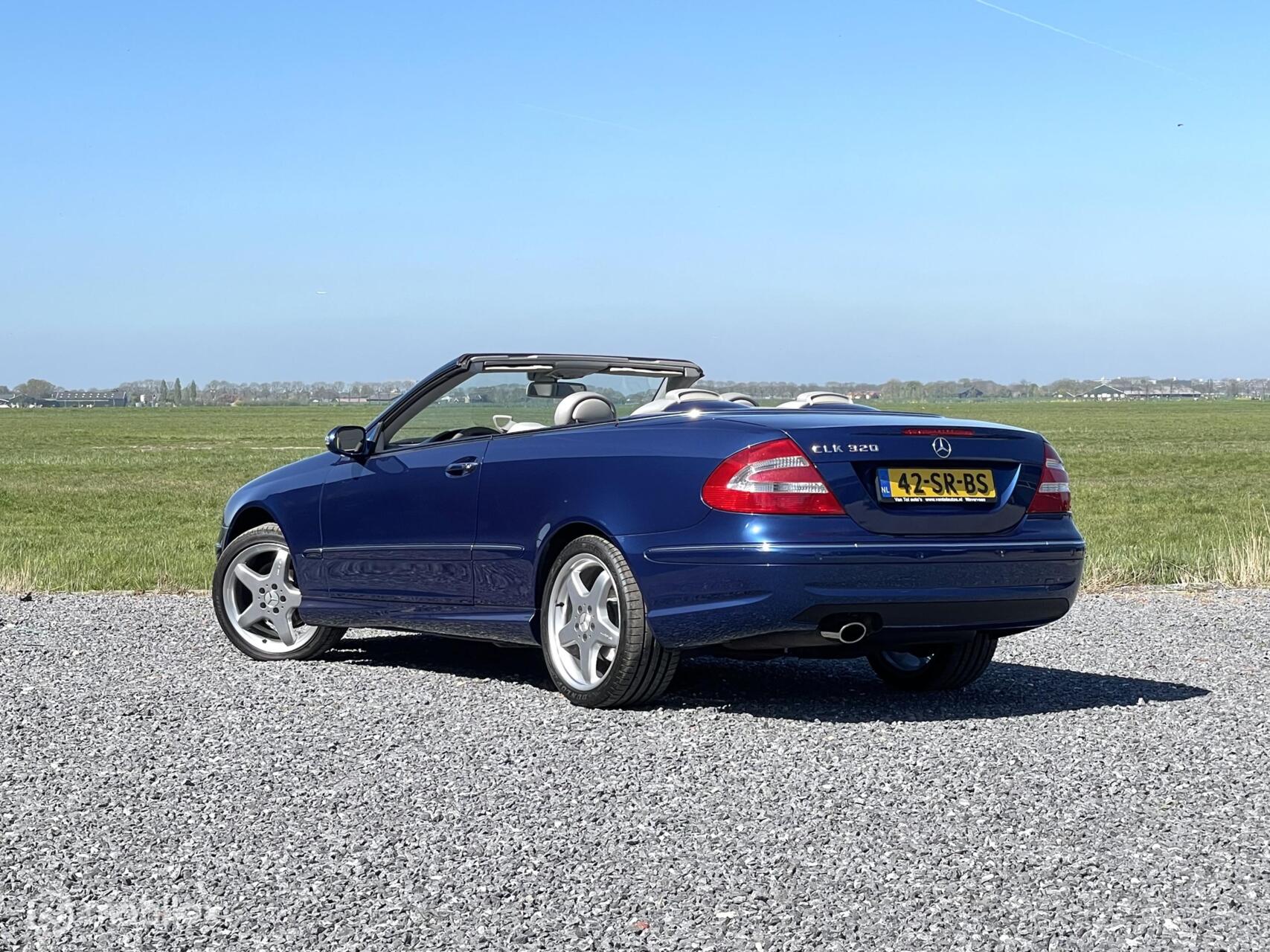 Foto van Mercedes-Benz CLK 320