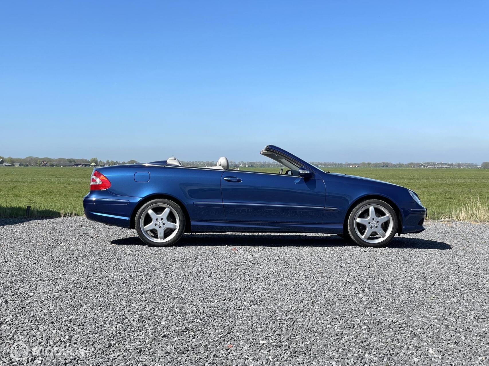 Foto van Mercedes-Benz CLK 320