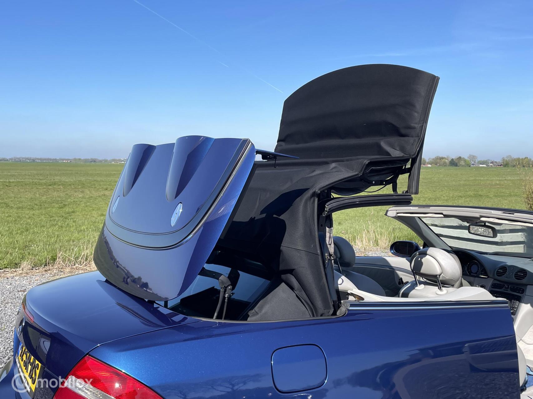 Foto van Mercedes-Benz CLK 320