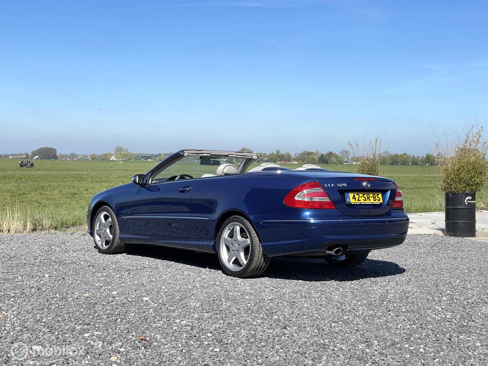 Foto van Mercedes-Benz CLK 320