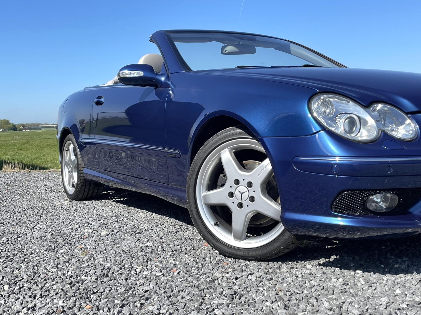 Foto van Mercedes-Benz CLK 320