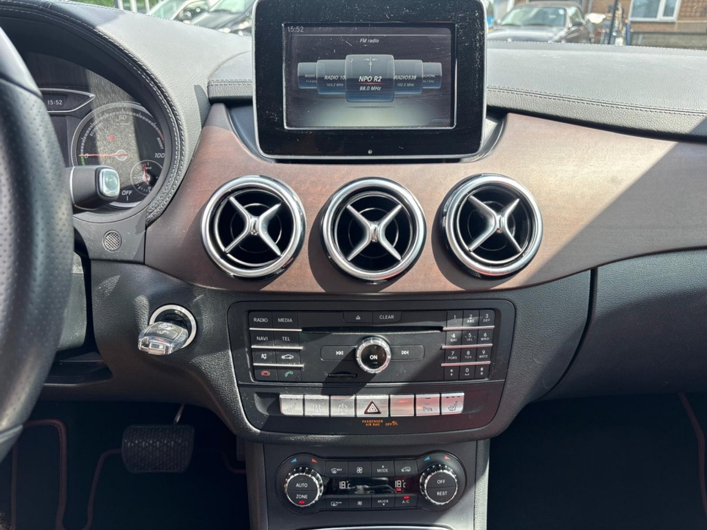 Foto van Mercedes-Benz B 250 E