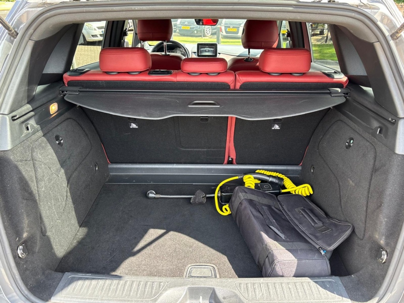 Foto van Mercedes-Benz B 250 E