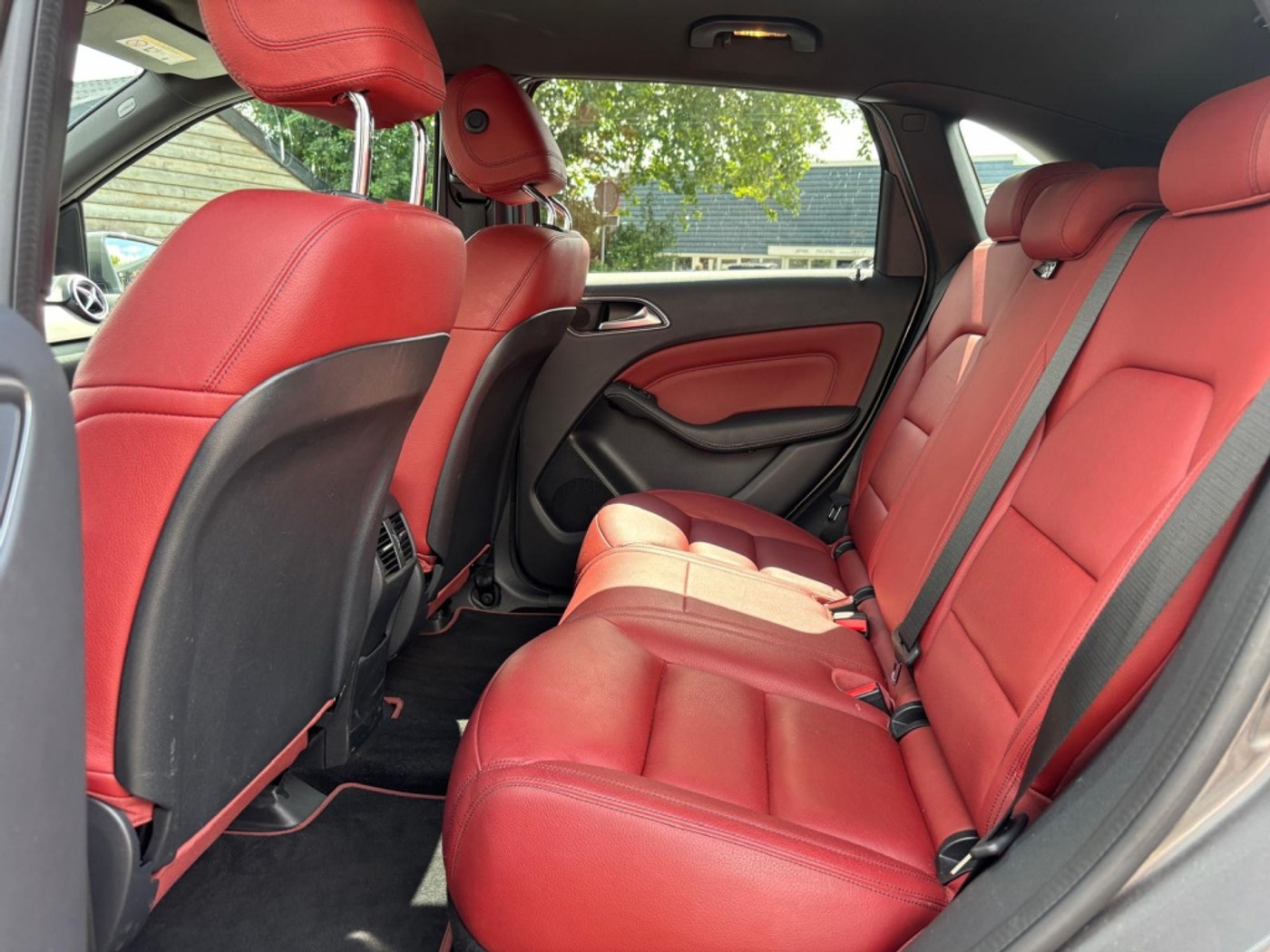 Foto van Mercedes-Benz B 250 E