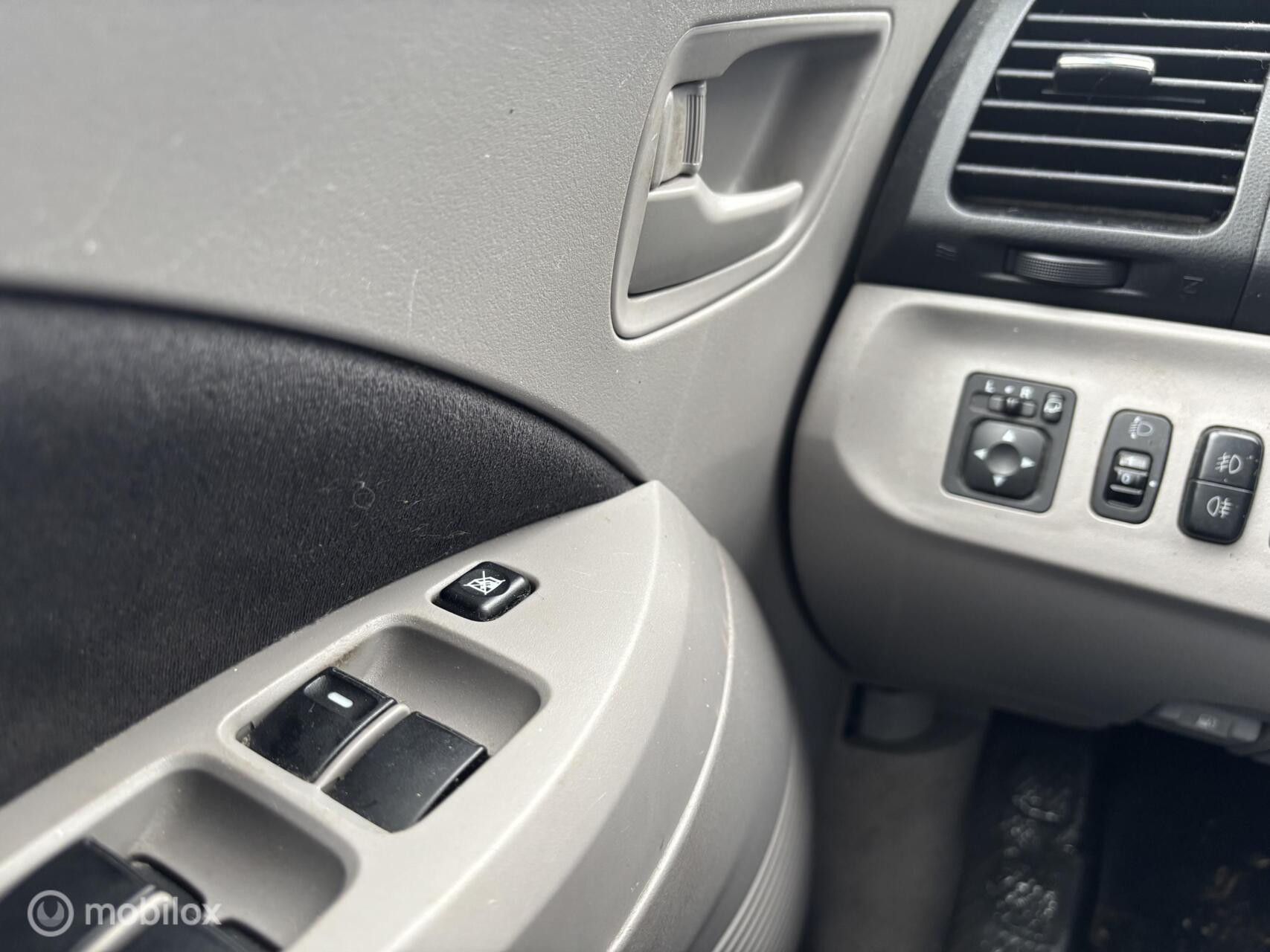 Foto van Mitsubishi Mitsubishi Grandis