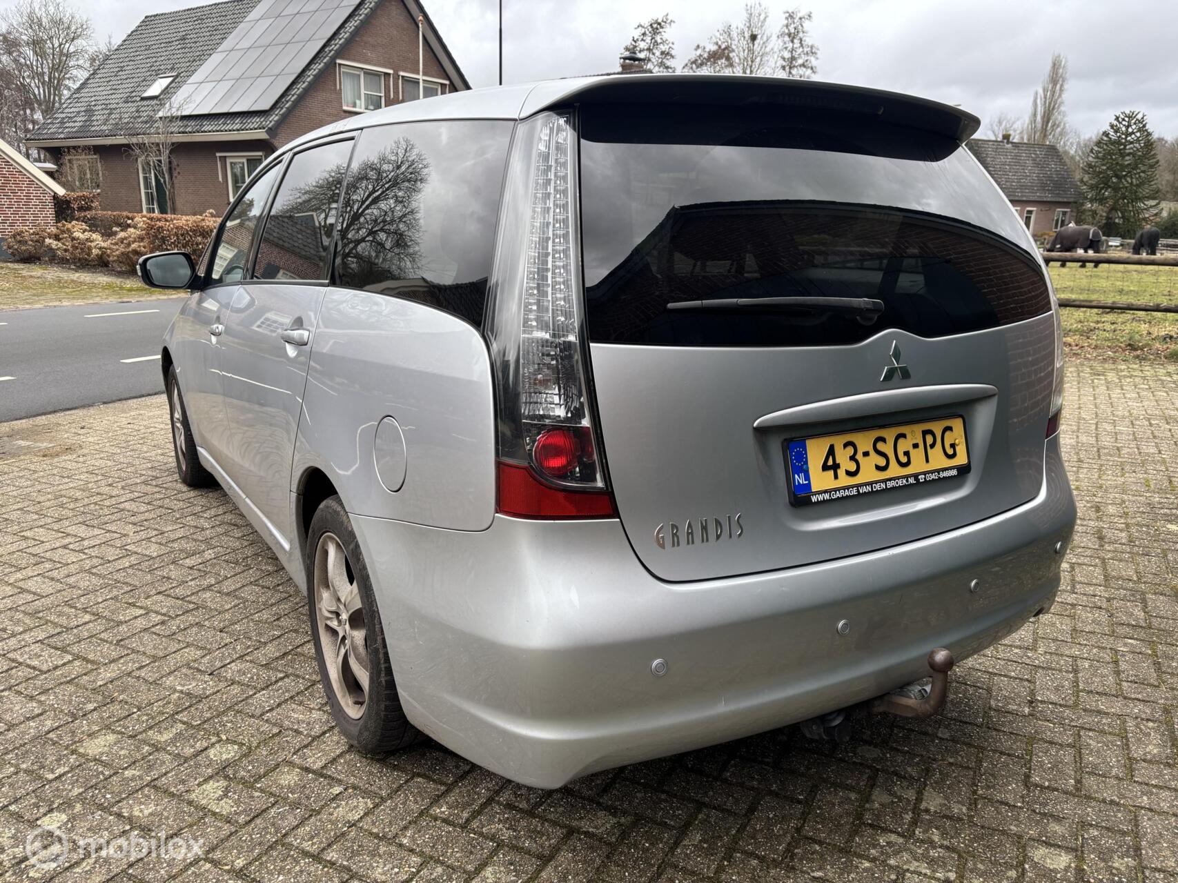 Foto van Mitsubishi Mitsubishi Grandis