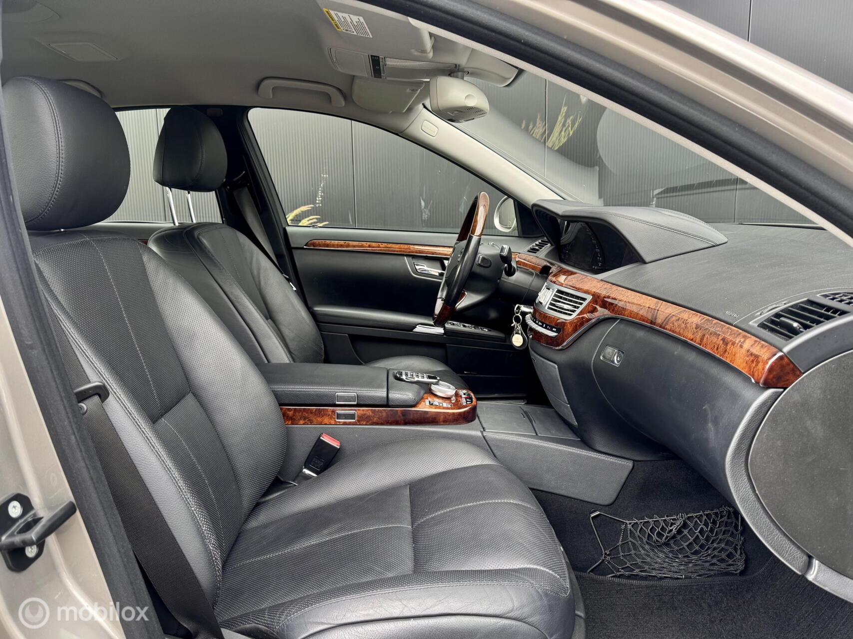 Foto van Mercedes-Benz S 500