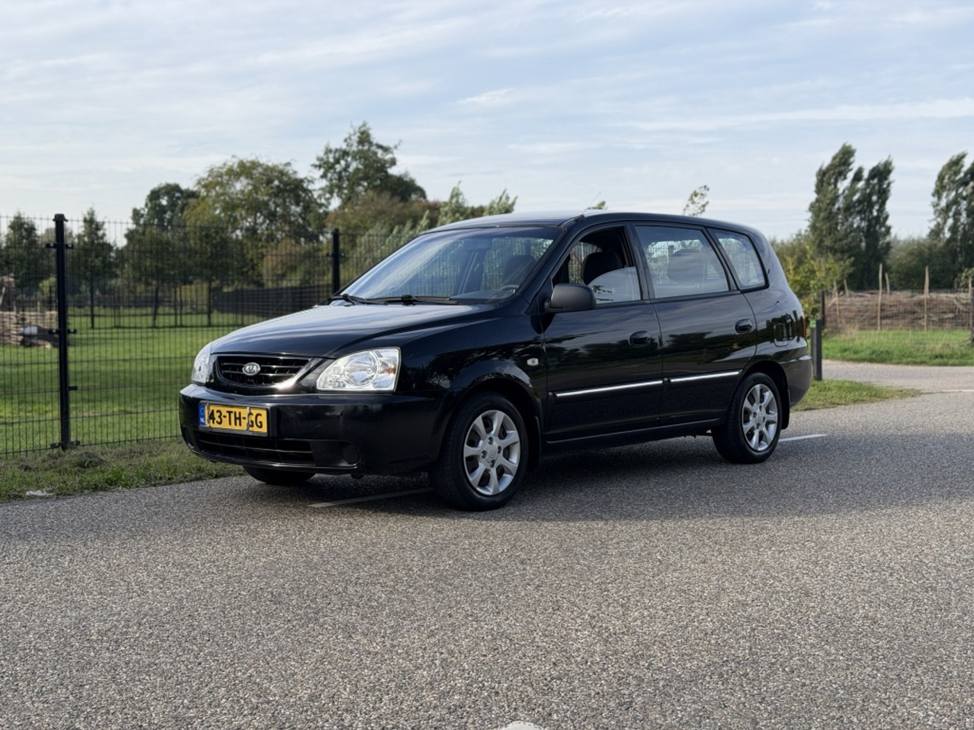 Kia Kia Carens 1.6 AIRCO | TREKHAAK | ELEC RMN | NIEUWE APK! 2006 - voorkant