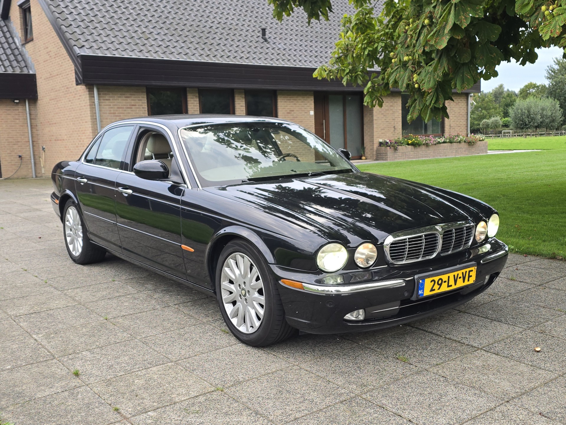 Jaguar XJ 3.5 V8 Executive Youngtimer |Leer |Memory |Nap |Automaat 2003 - voorkant