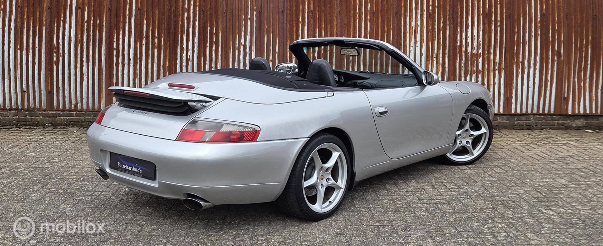 Foto van Porsche 911 Carrera