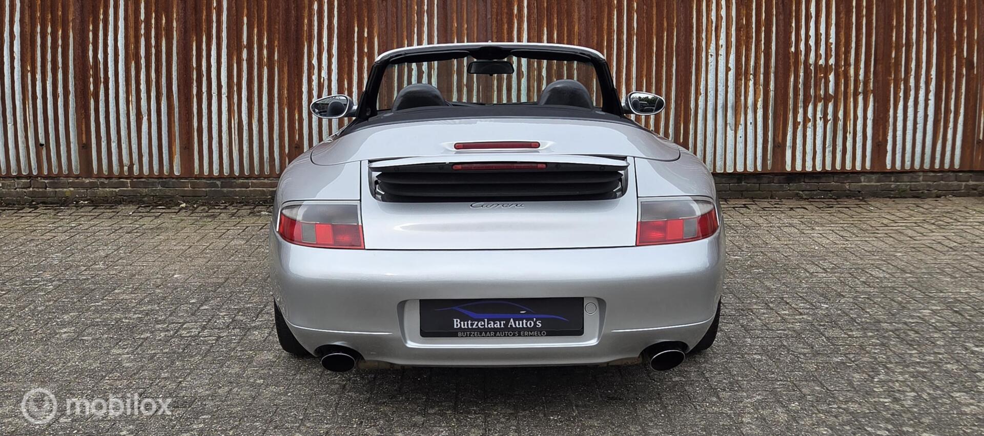 Foto van Porsche 911 Carrera