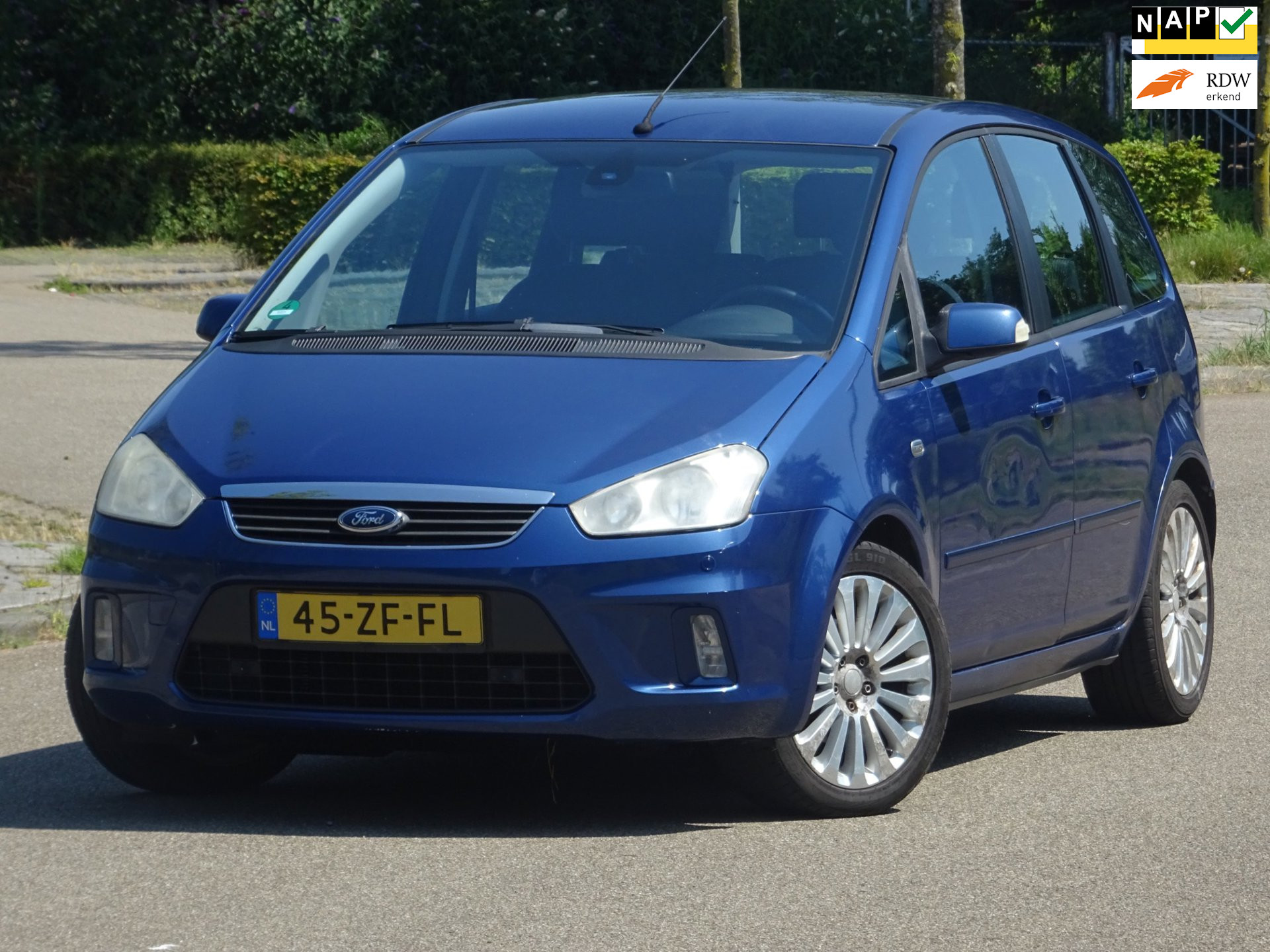 Ford Focus C-max 1.8-16V Titanium NAP/CLIMA/CRUISE/PDC/APK 2008 - voorkant