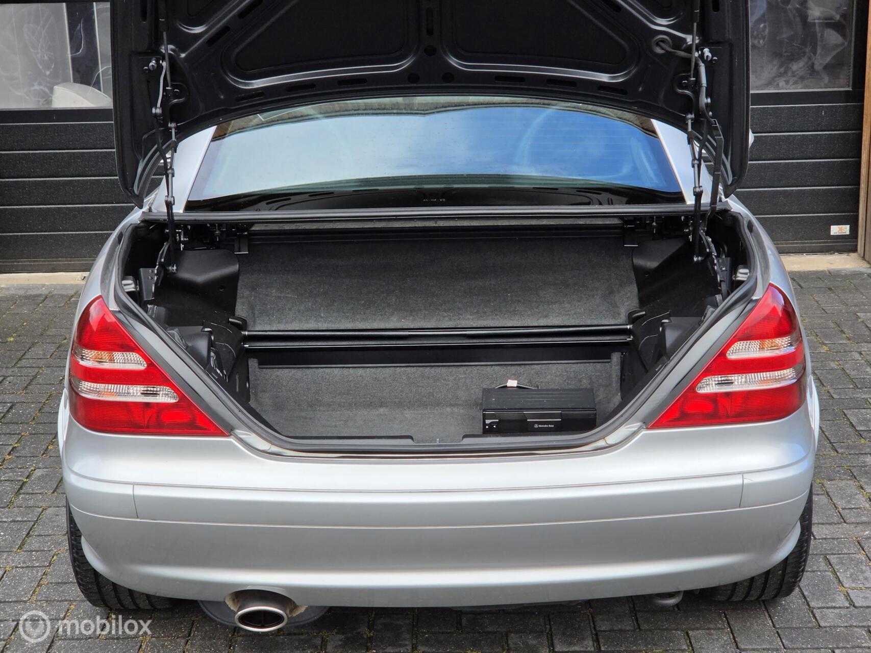 Foto van Mercedes-Benz SLK 200 Kompressor