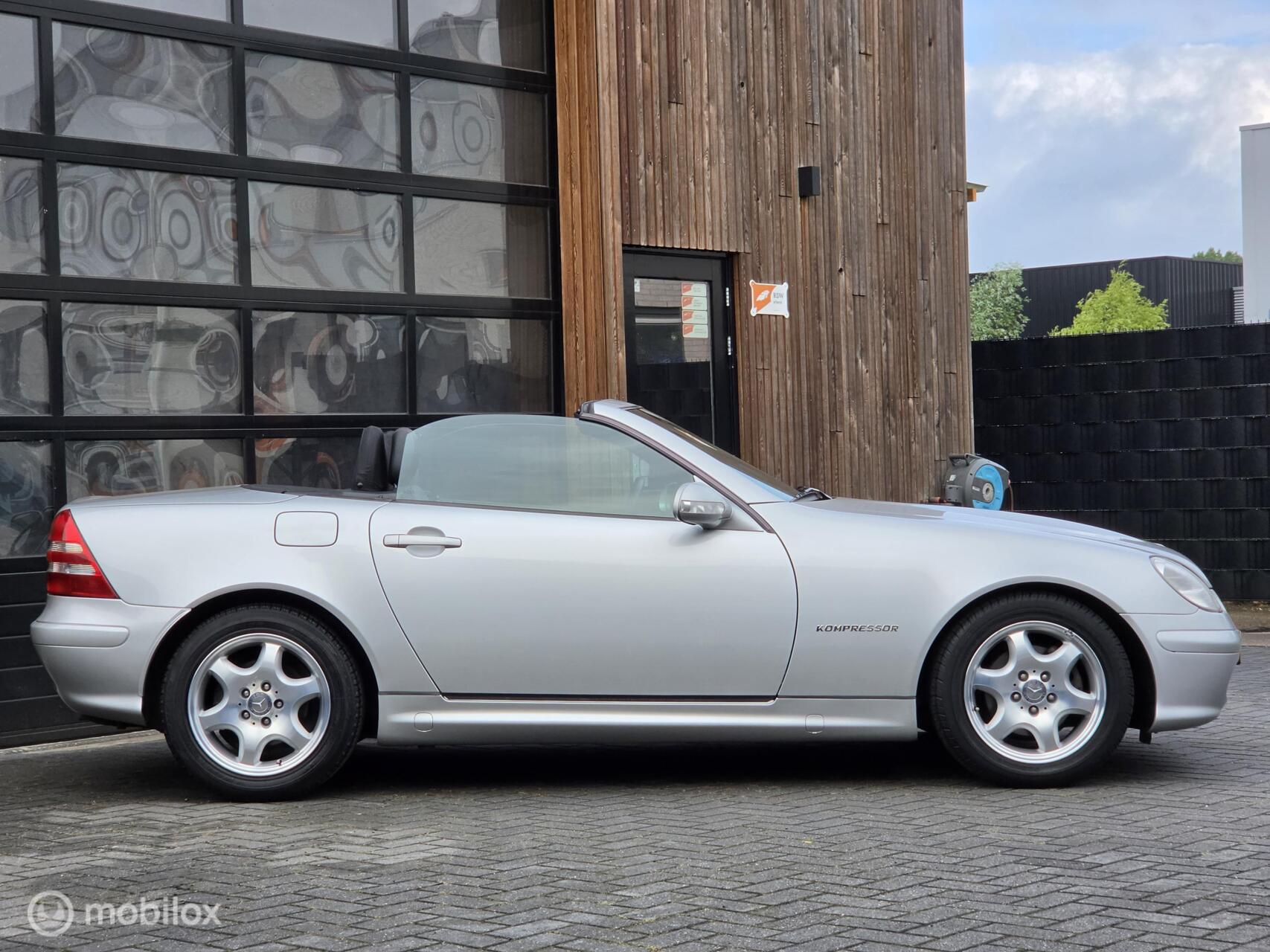 Foto van Mercedes-Benz SLK 200 Kompressor