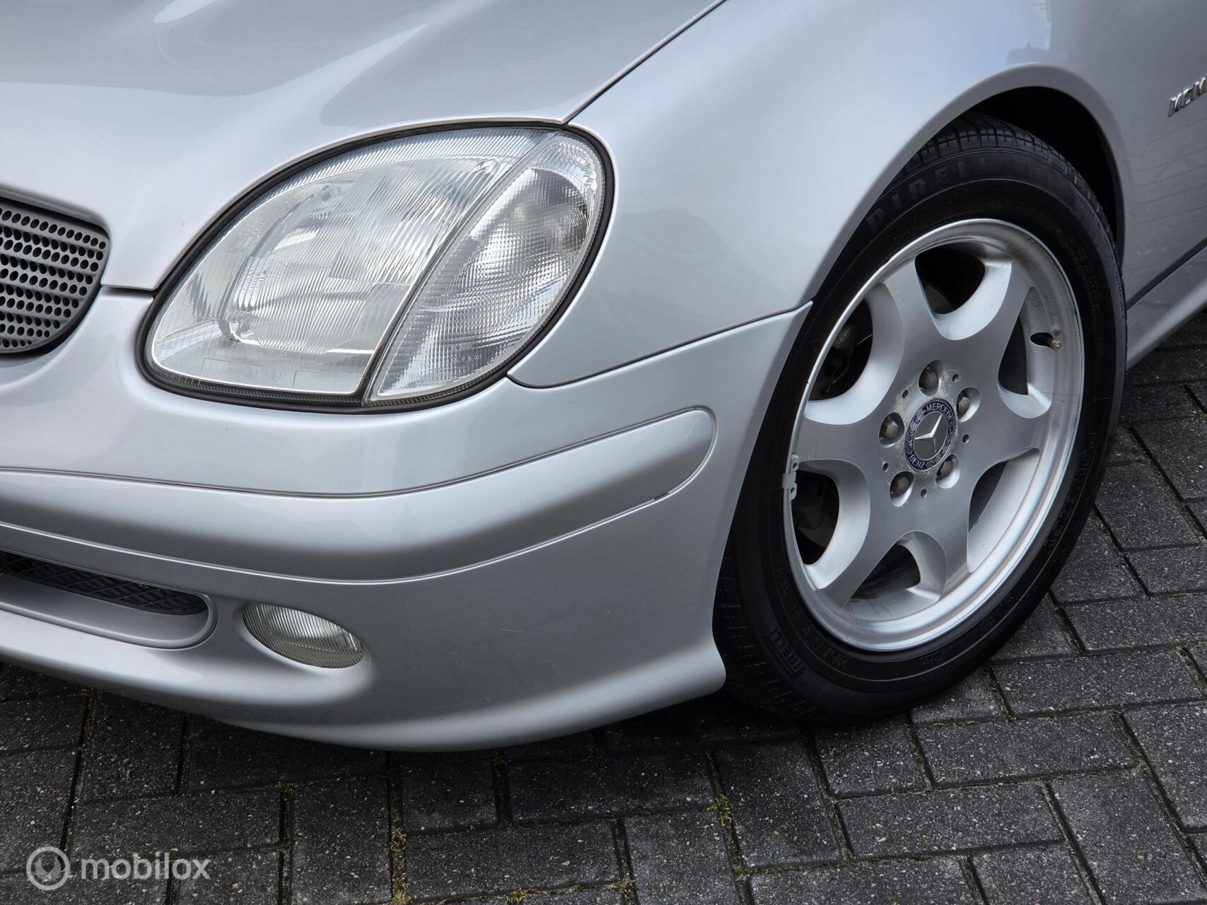 Foto van Mercedes-Benz SLK 200 Kompressor
