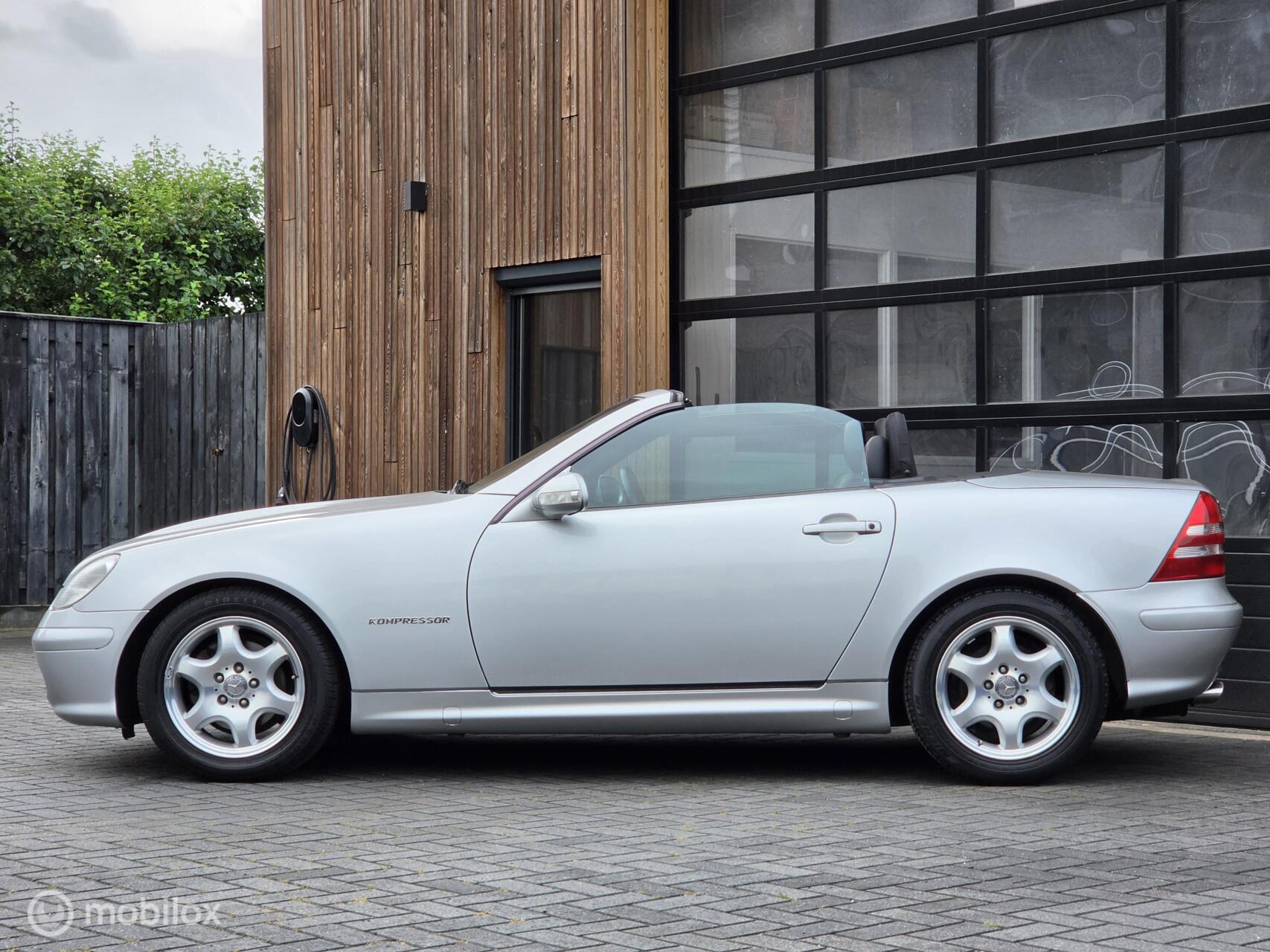 Foto van Mercedes-Benz SLK 200 Kompressor