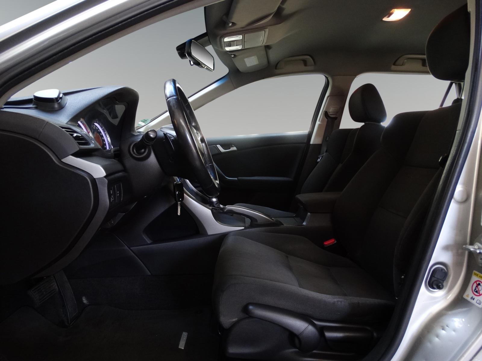 Foto van Honda Accord Tourer