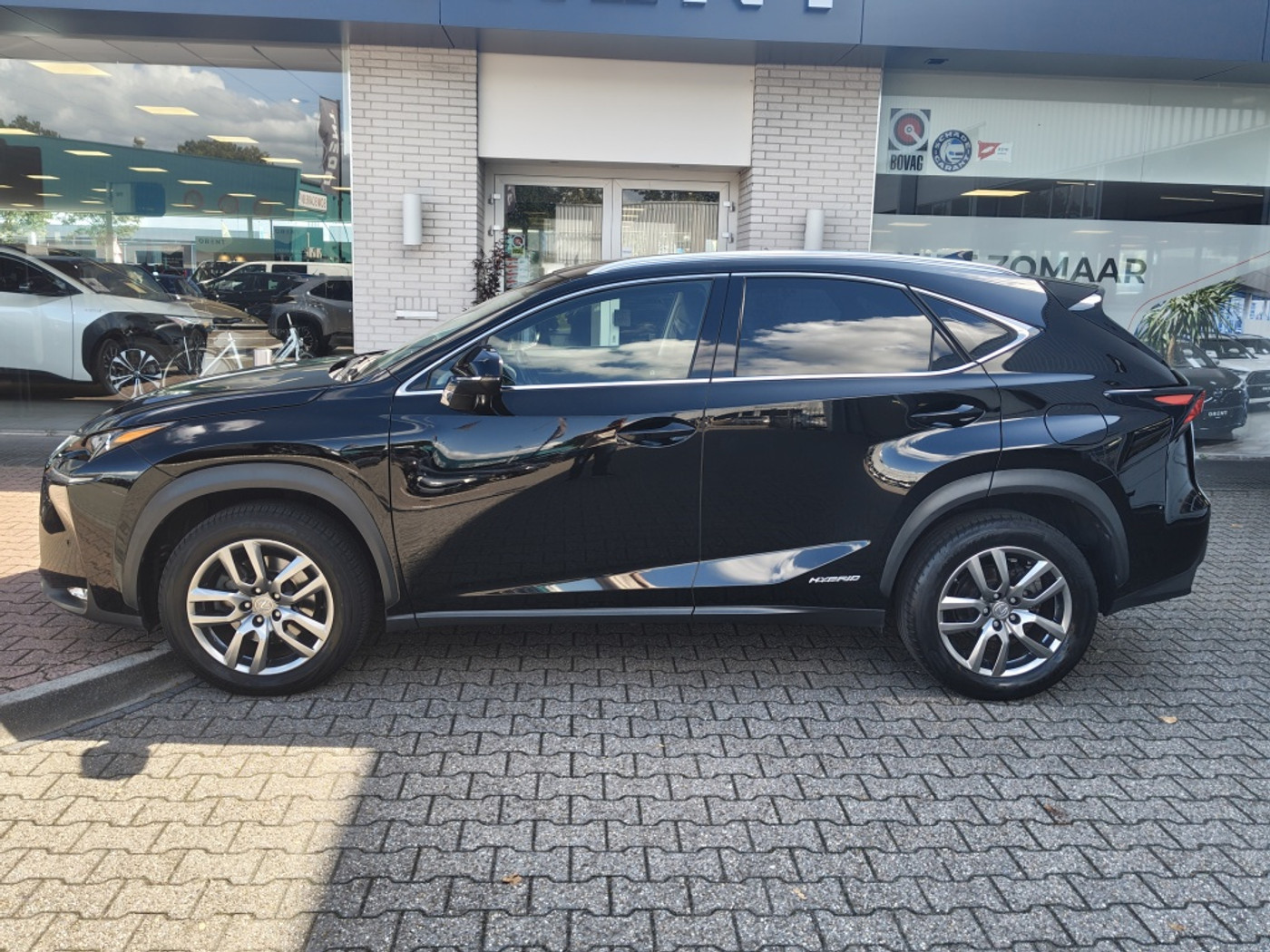 Foto van Lexus Lexus Nx300h