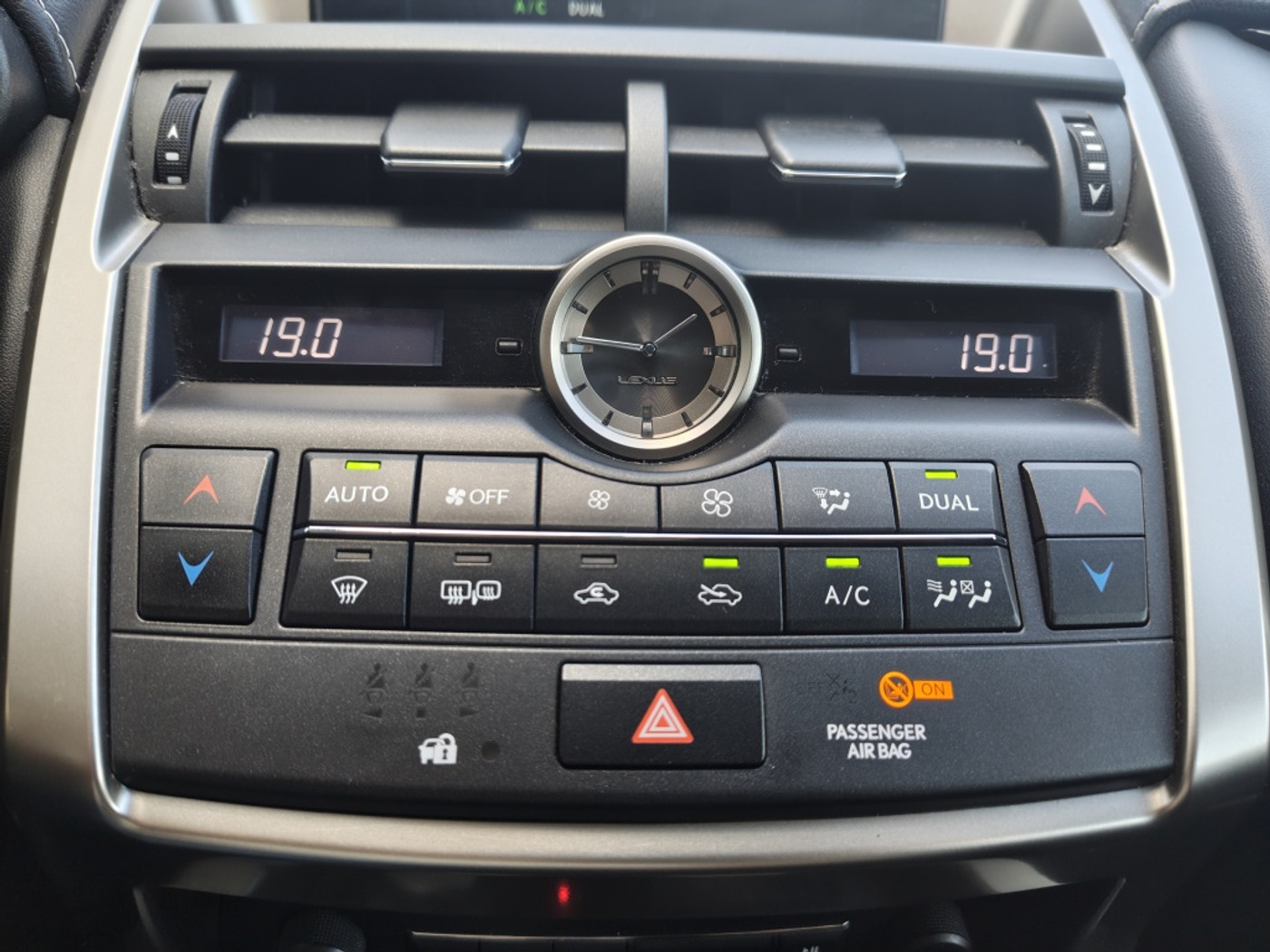 Foto van Lexus Lexus Nx300h