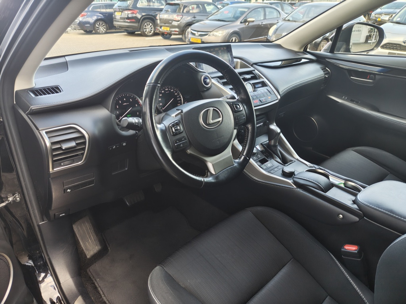 Foto van Lexus Lexus Nx300h