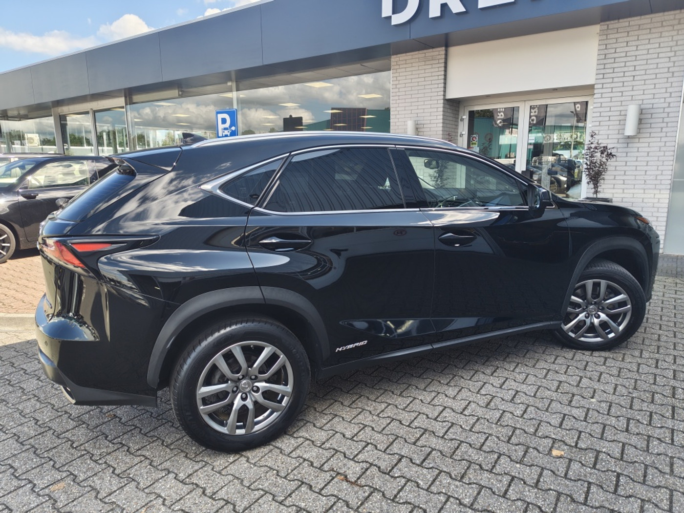 Foto van Lexus Lexus Nx300h