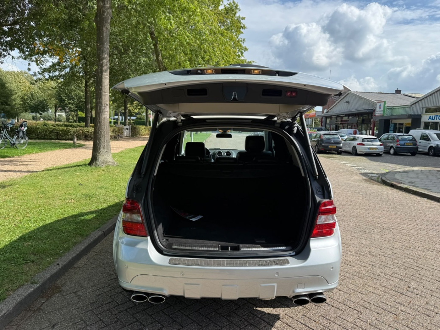 Foto van Mercedes-Benz ML 63 AMG