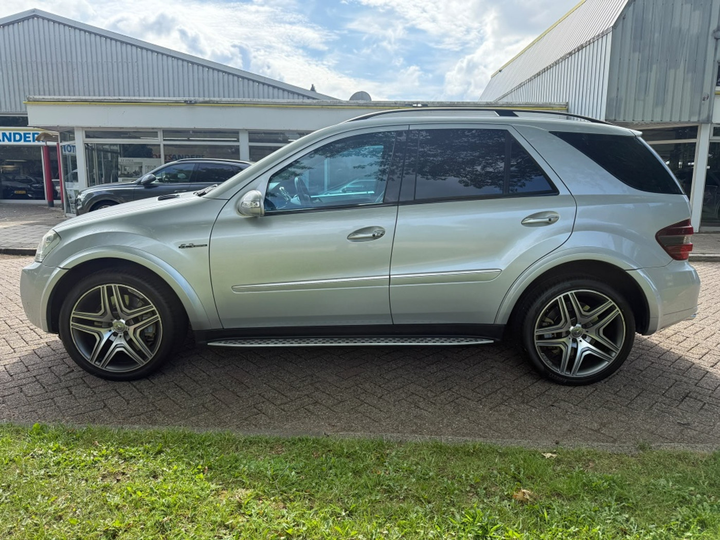Foto van Mercedes-Benz ML 63 AMG