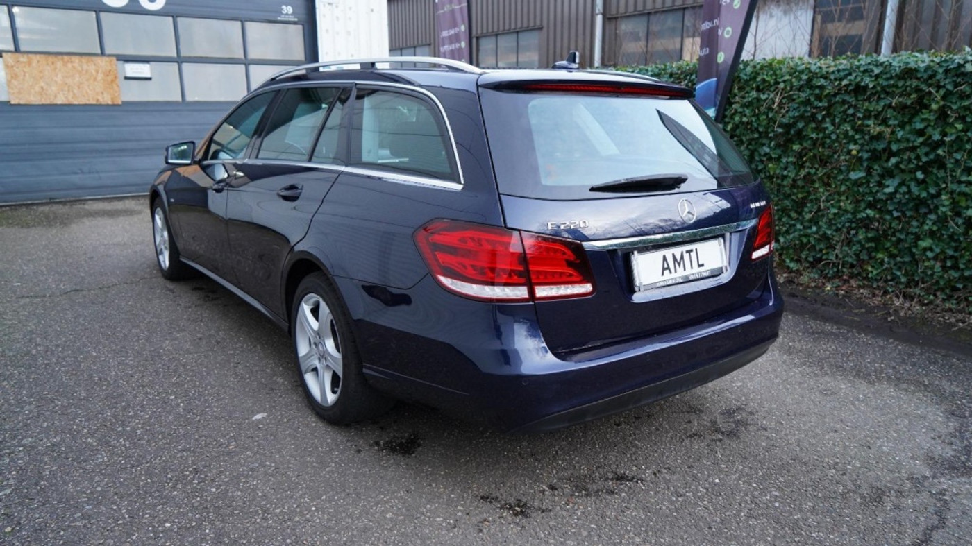 Foto van Mercedes-Benz E 220 Bluetec