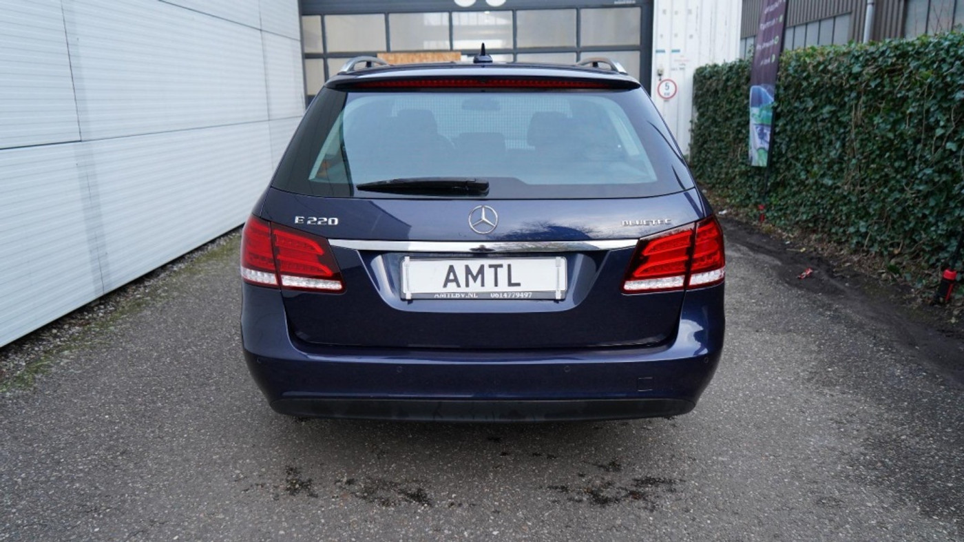Foto van Mercedes-Benz E 220 Bluetec