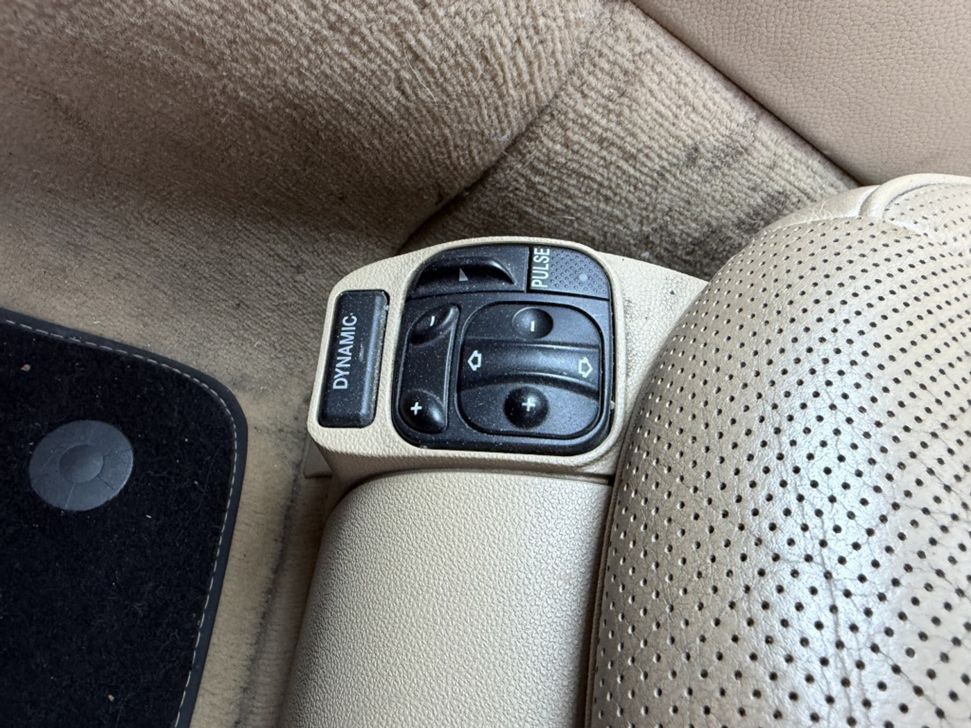 Foto van Mercedes-Benz CLS 500
